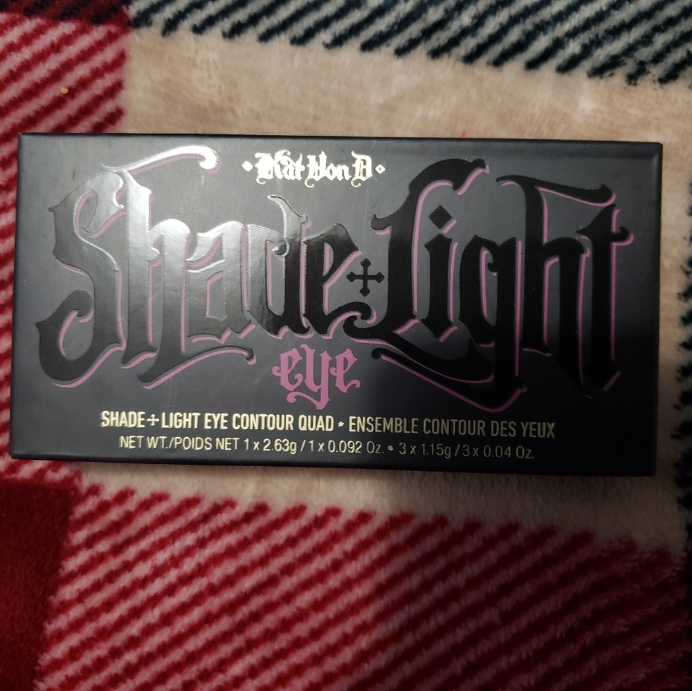 NIB KAT VON D EYESHADOW PALETTE